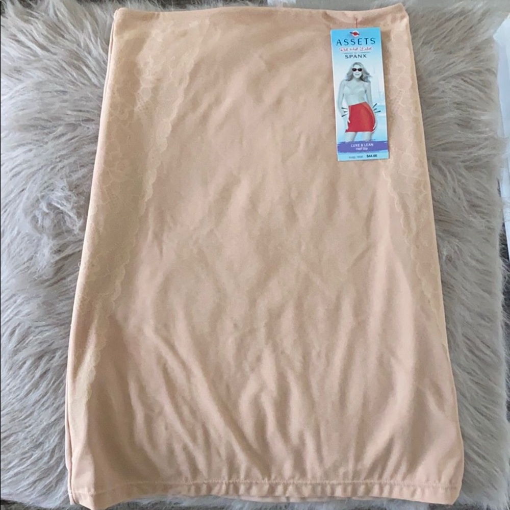 NWT Spanx Half Slip- Nude